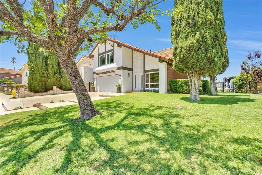 Property Photo:  6875 E Swarthmore Drive  CA 92807 