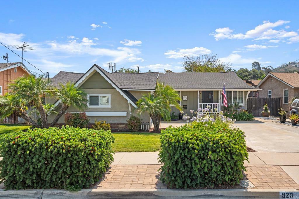 Property Photo:  929 Waterloo Avenue  CA 92019 