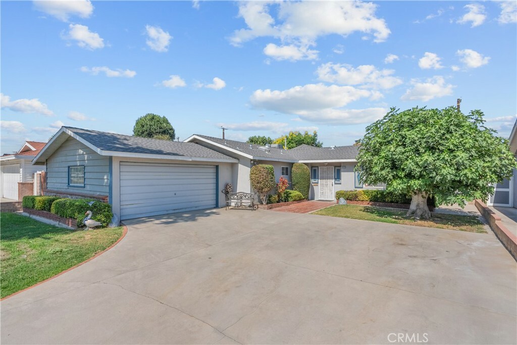 Property Photo:  8818 Sophia Avenue  CA 91343 