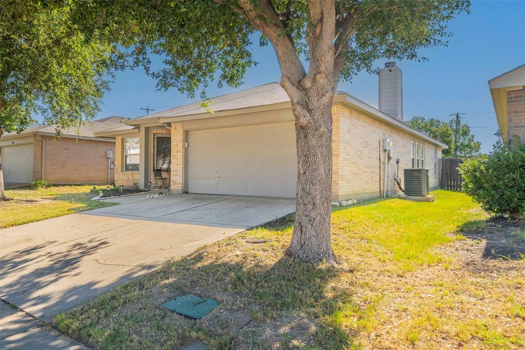 Property Photo:  9112 Whistlewood Drive  TX 76244 