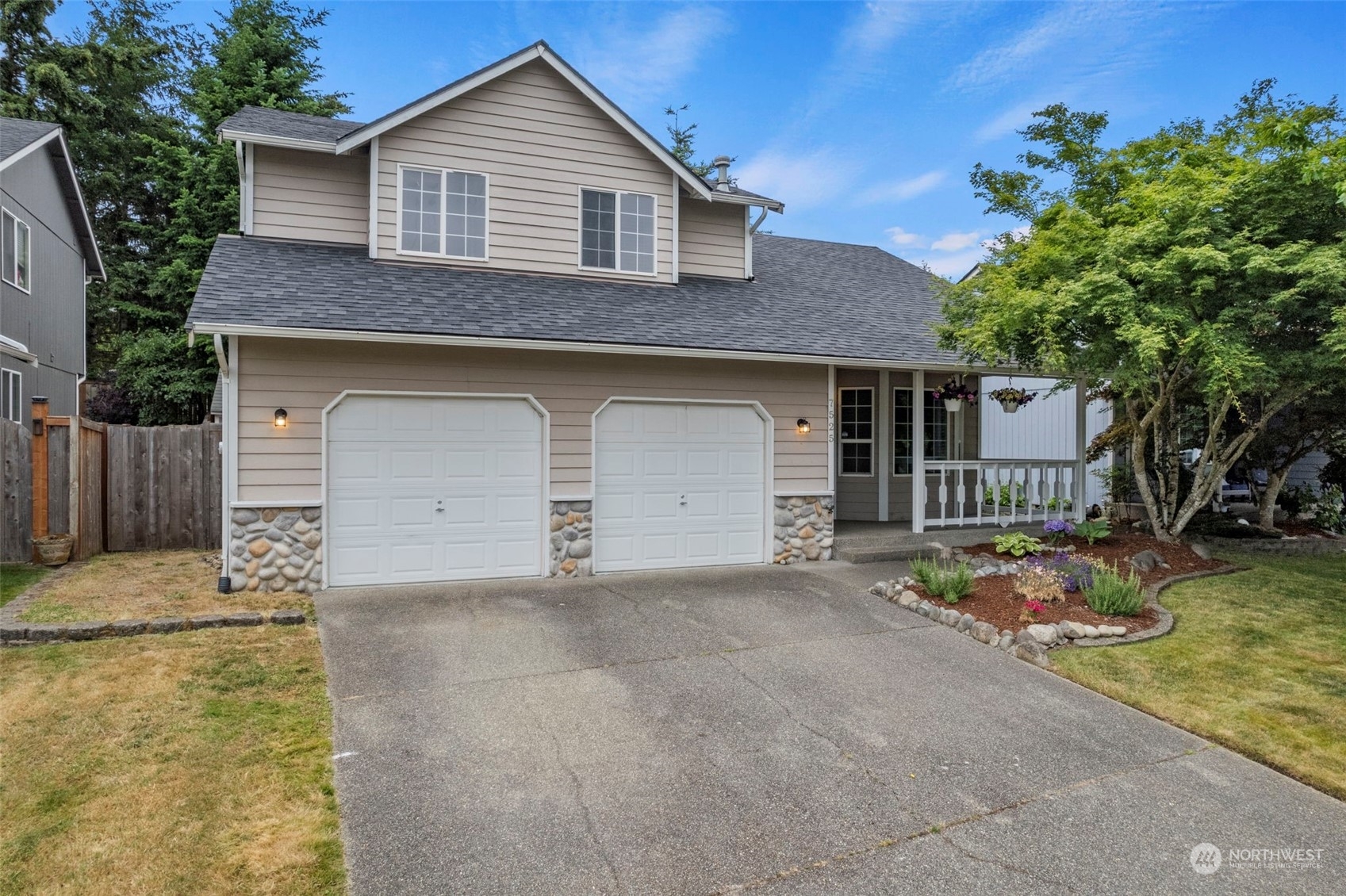 Property Photo:  7525 193rd Street Ct E  WA 98387 