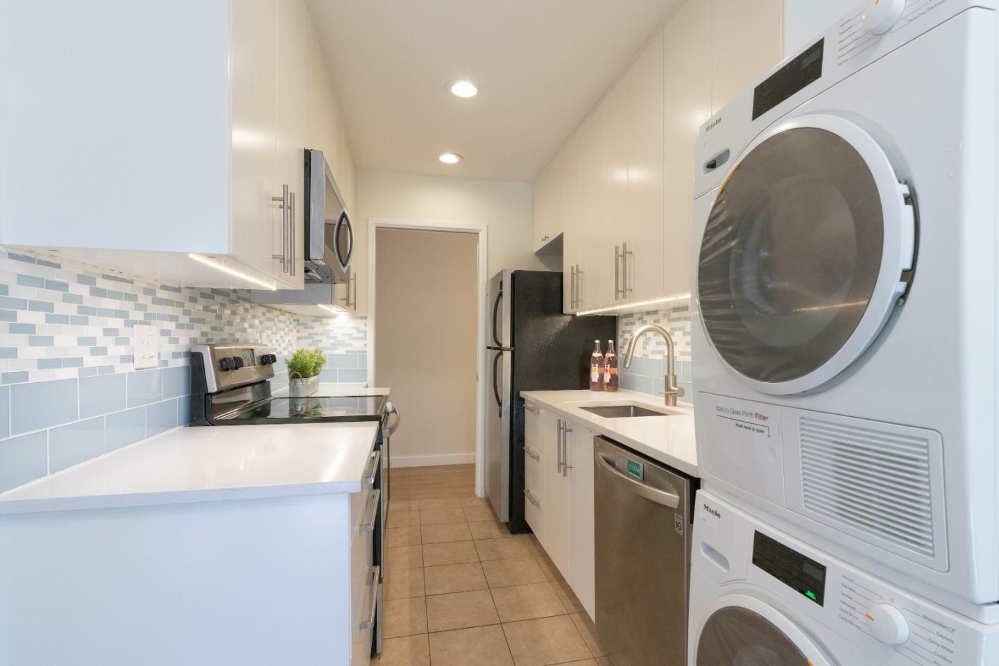 Property Photo:  280 Easy Street 113  CA 94043 