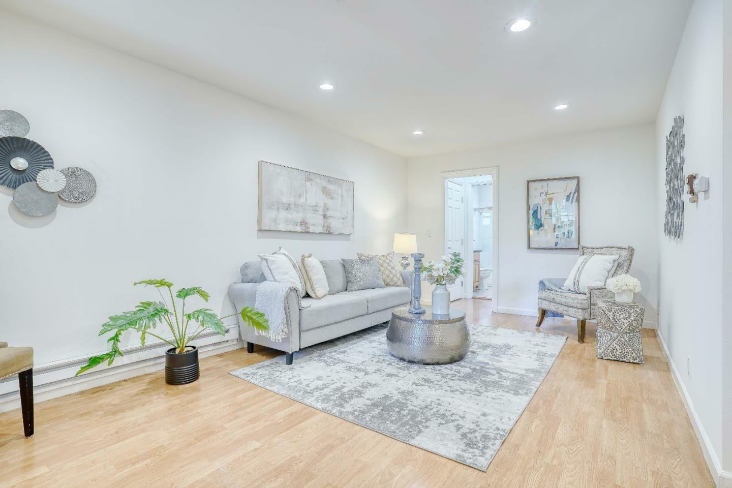 Property Photo:  2025 California Street 18  CA 94040 