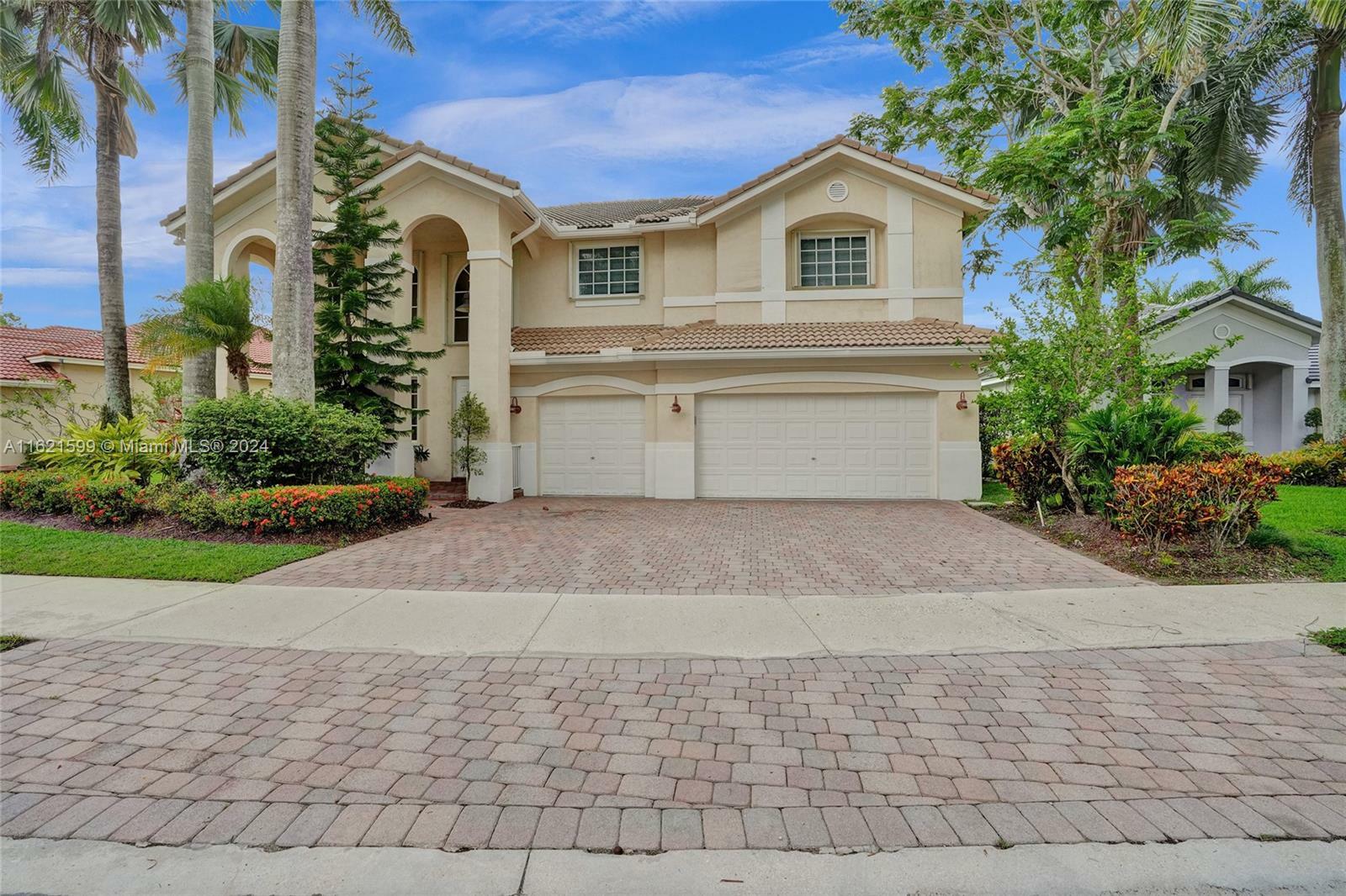 Property Photo:  2531 Hunters Run Way  FL 33327 