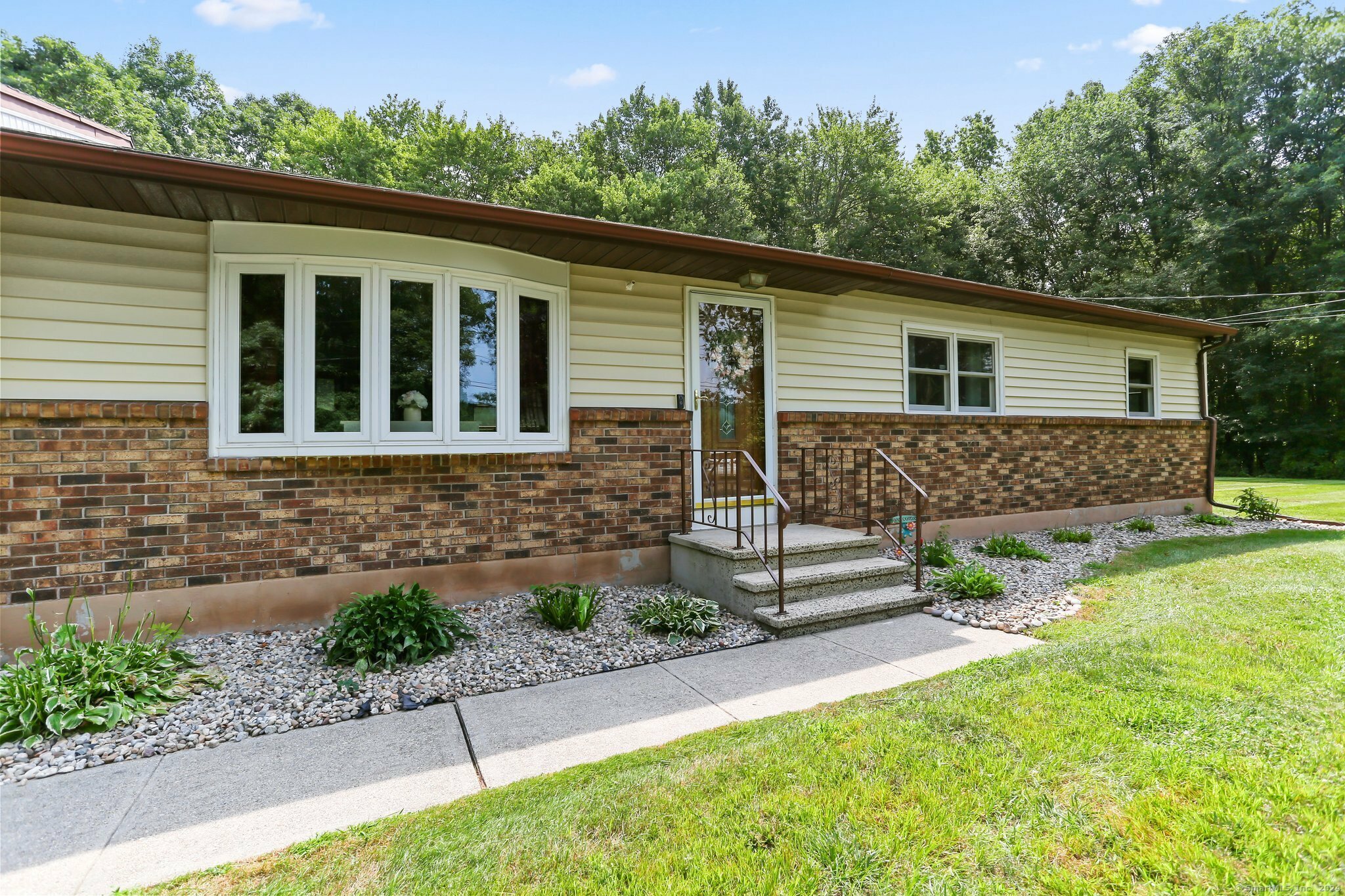 Property Photo:  700 Mountain Road  CT 06514 