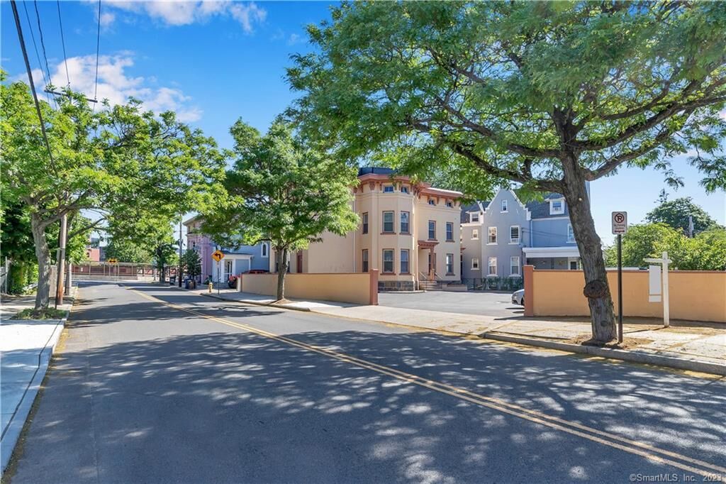 Property Photo:  169 Olive Street G  CT 06511 