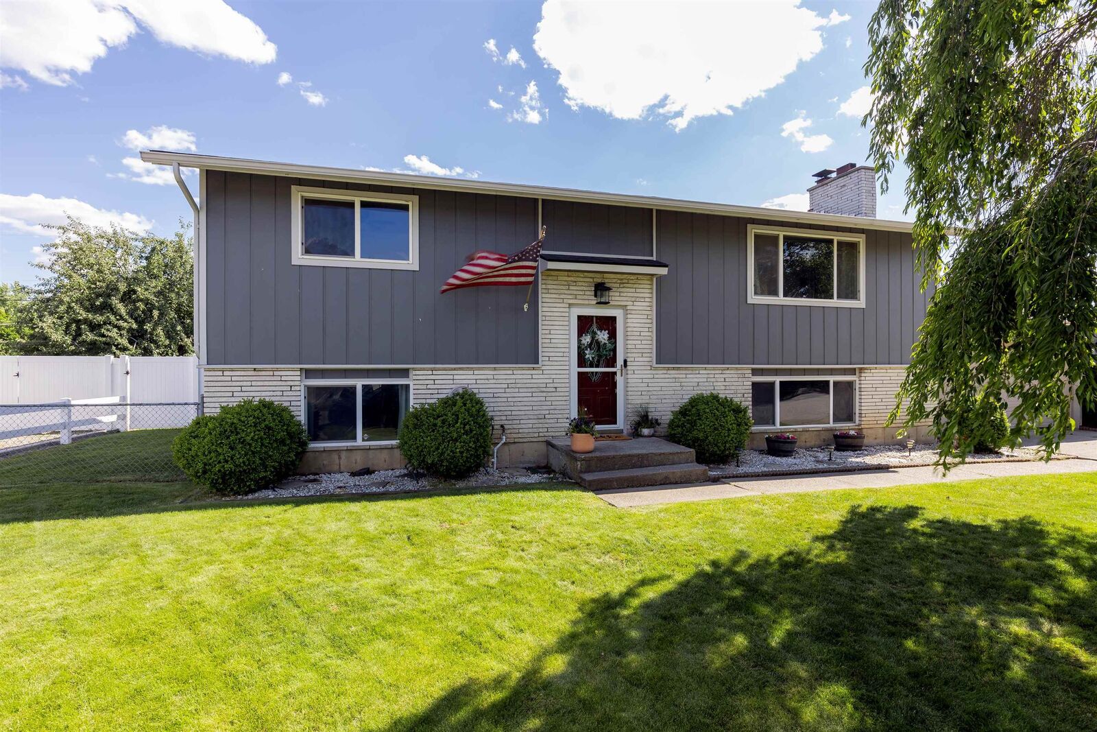 Property Photo: 13316 E Desmet Ave WA 99216
