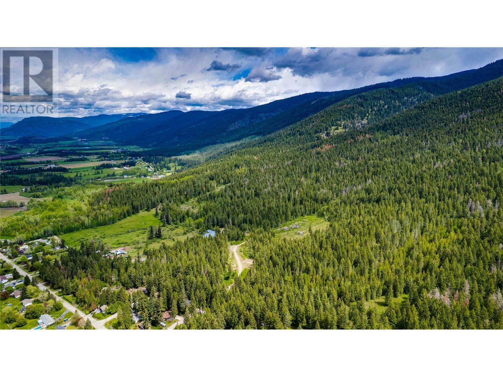 Photo de la propriété:  Upper McLeod Road  BC V0E 1B8 