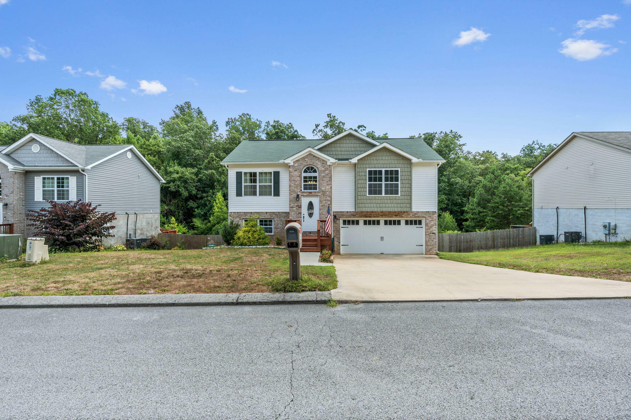 Property Photo:  1614 Short Leaf Lane NW  TN 37379 