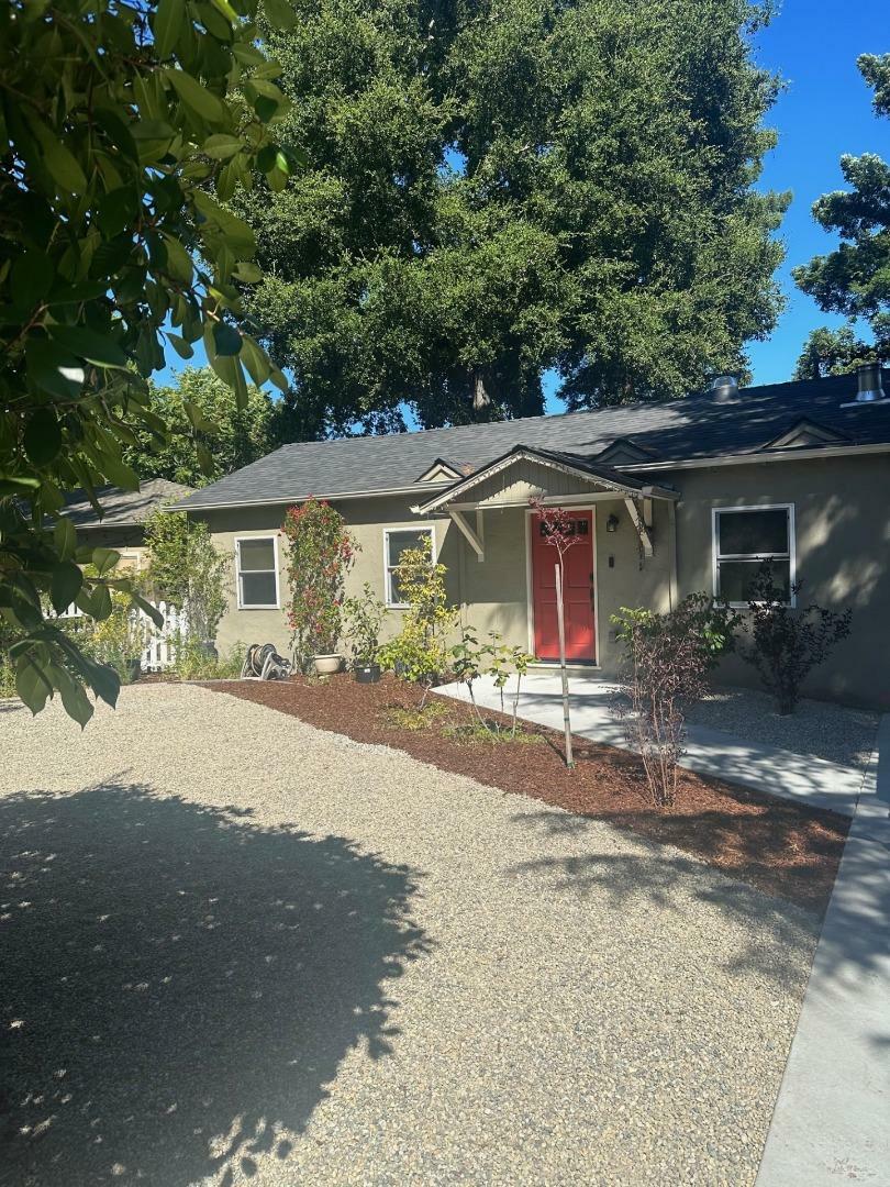 Property Photo:  342 Willow Road  CA 94025 