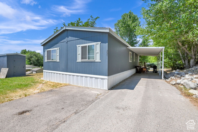 Property Photo:  307 Harriger Way  UT 84041 