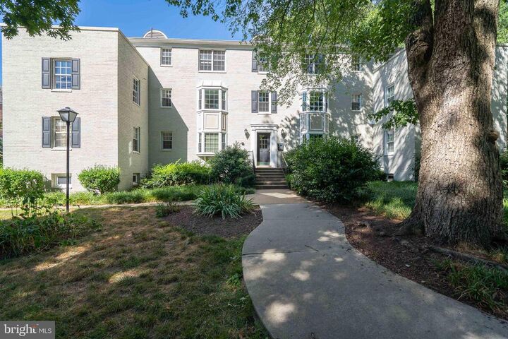706 S Arlington Mill Drive 201  Arlington VA 22204 photo