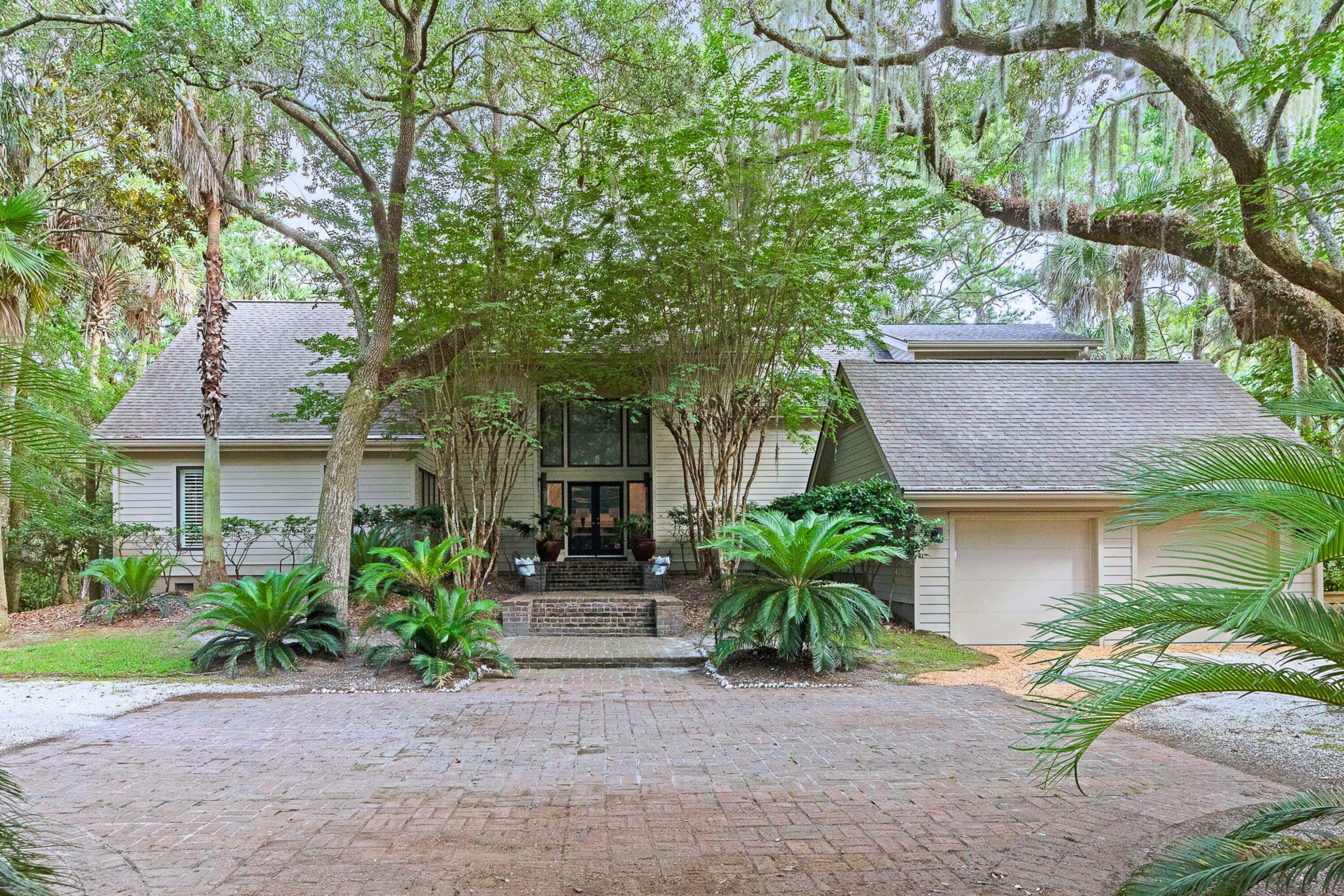 Property Photo:  6 Bufflehead Drive  SC 29455 