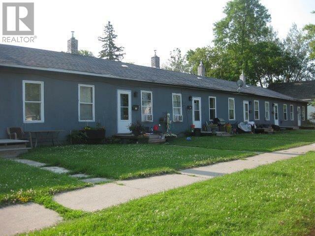 312-322 Mosher Ave  Fort Frances ON P9A 2M8 photo