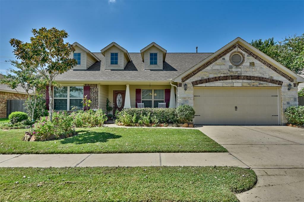 Property Photo:  310 N Lantana Circle  TX 77474 