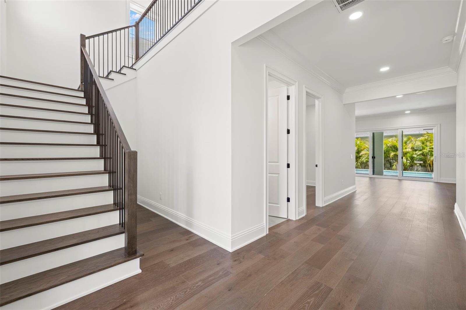 Property Photo: 4021 W Santiago Street FL 33629