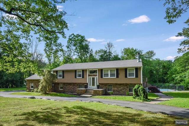 Property Photo:  54 Tintle Road  NJ 07405 