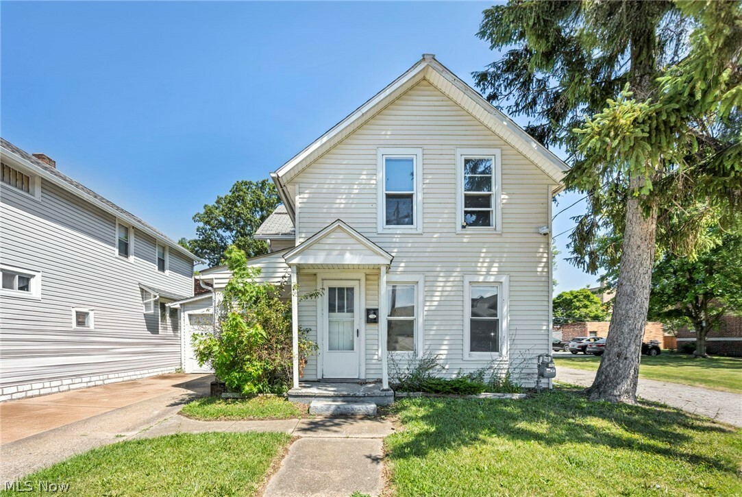 Property Photo:  1028 W 5th Street  OH 44052 