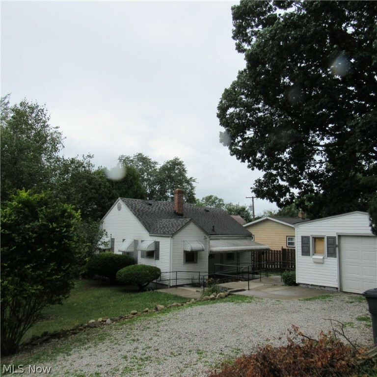 Property Photo:  1975 9th Street SW  OH 44314 