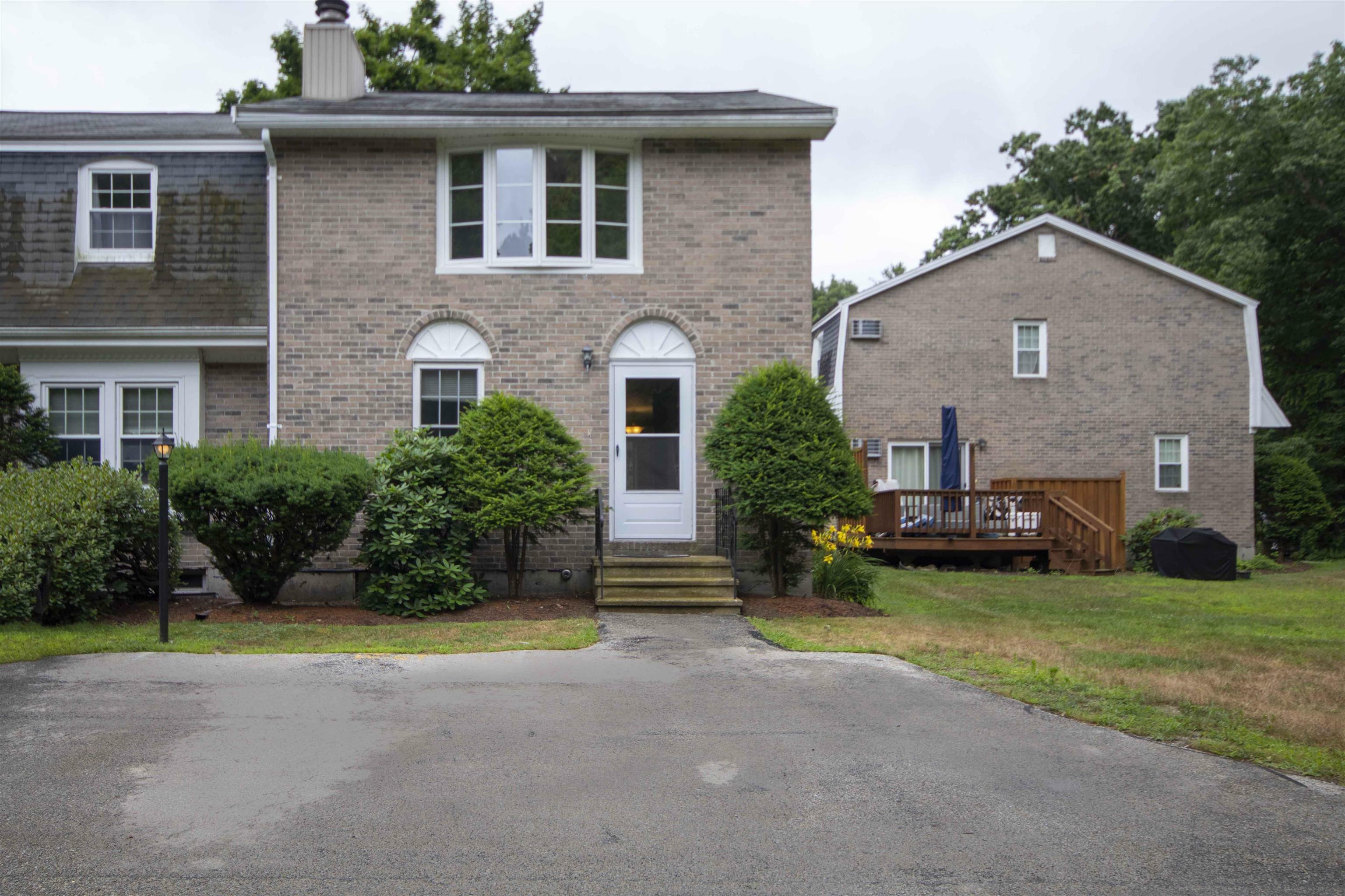 Property Photo:  192 Fieldstone Drive  NH 03053 