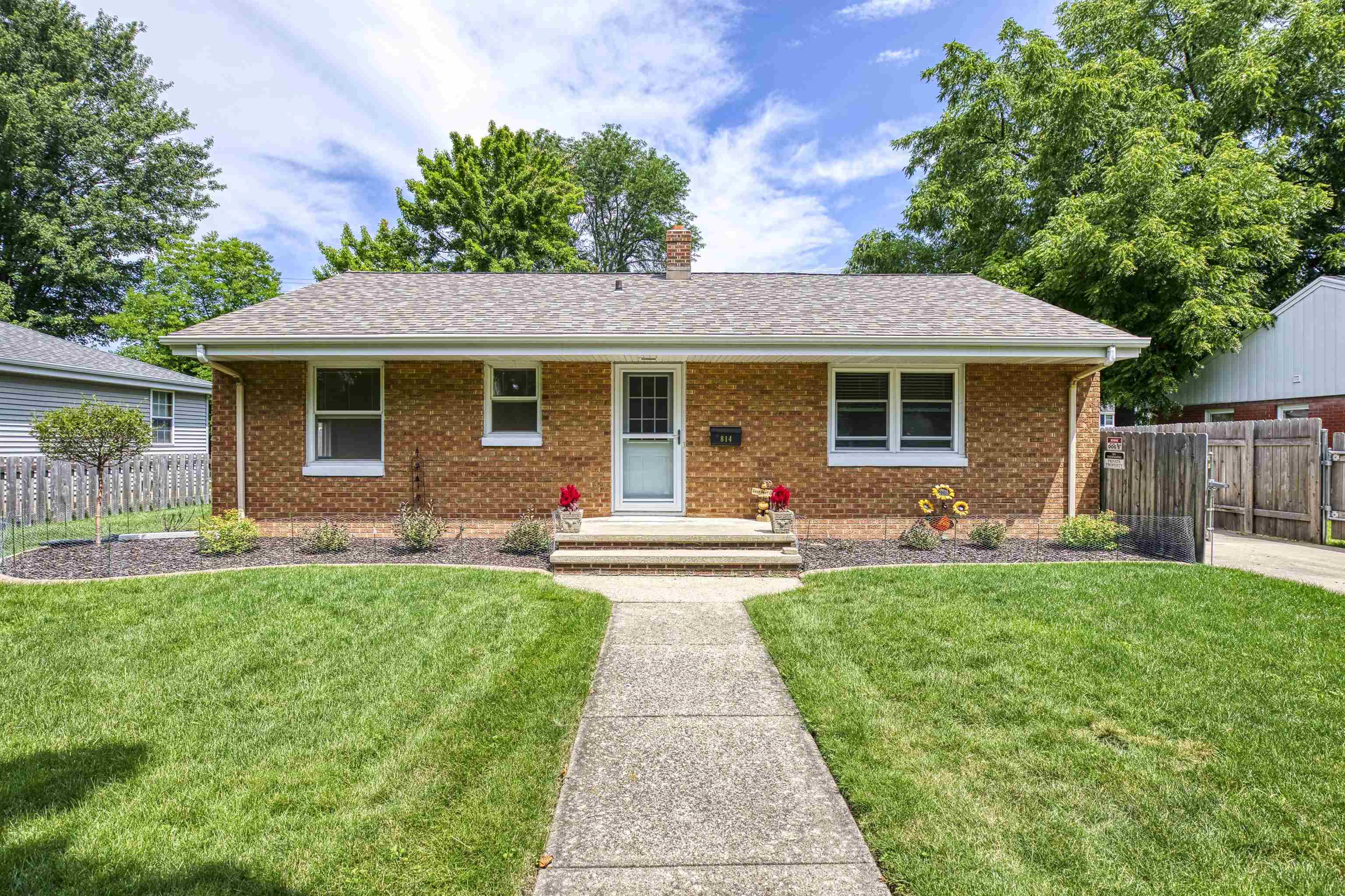 Property Photo:  814 E Lindbergh Street  WI 54911-3045 