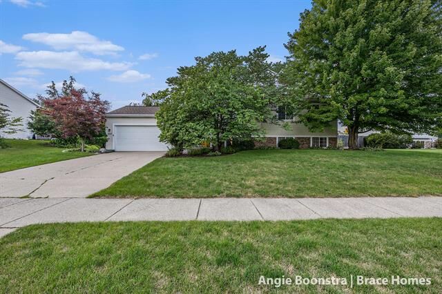 Photo de la propriété: 237 Arbor Drive NE MI 49341