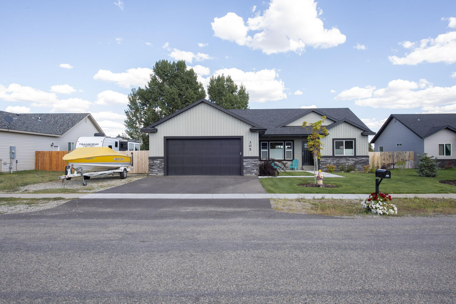 Property Photo:  305 Greenfield Way  ID 83320 