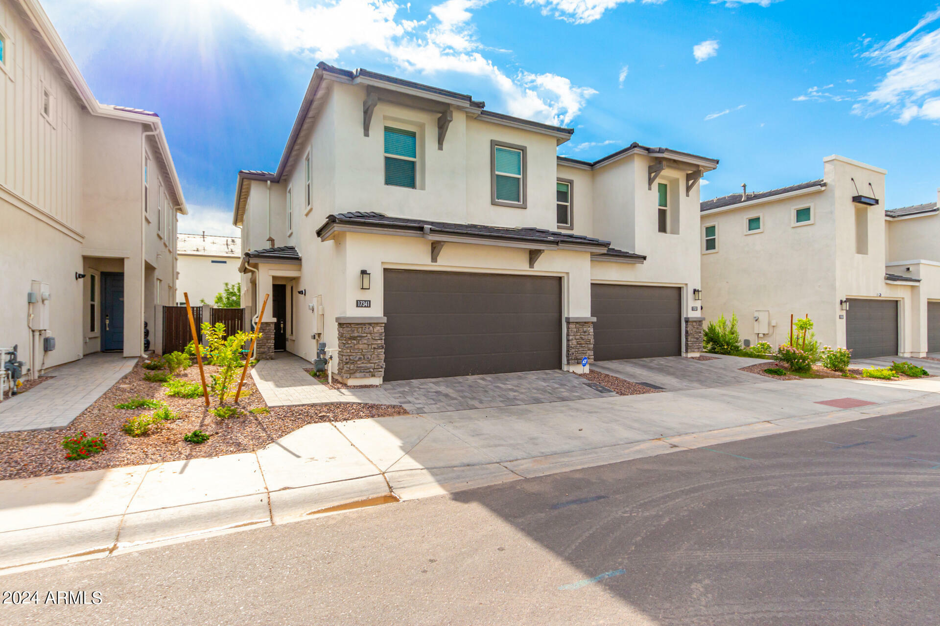 Property Photo: 17341 N 50th Way AZ 85254