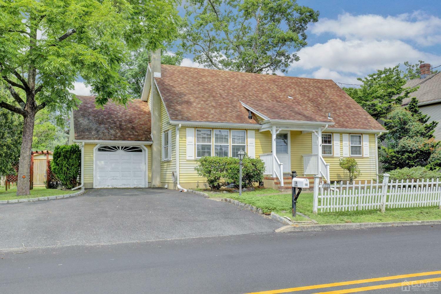 Property Photo:  16 Lake Avenue  NJ 08828 