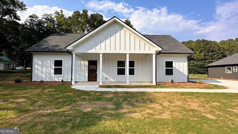 Property Photo: 91 Holly Road GA 30108