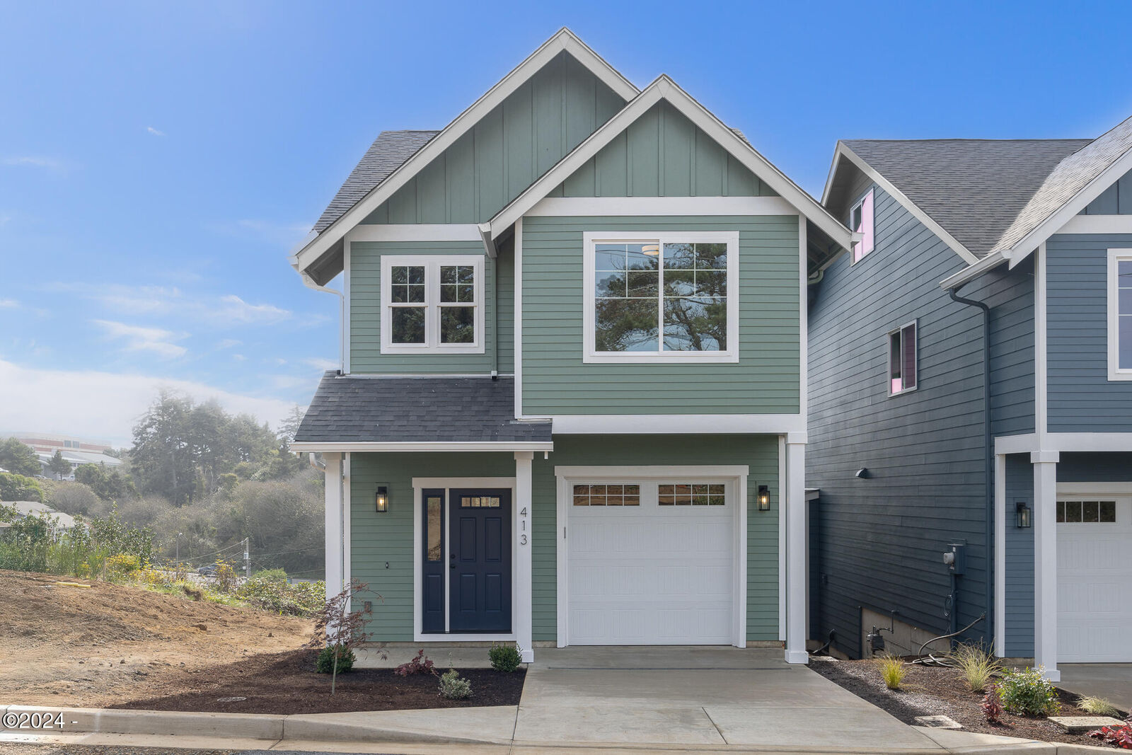 Property Photo: 413 NW 5th Street OR 97365