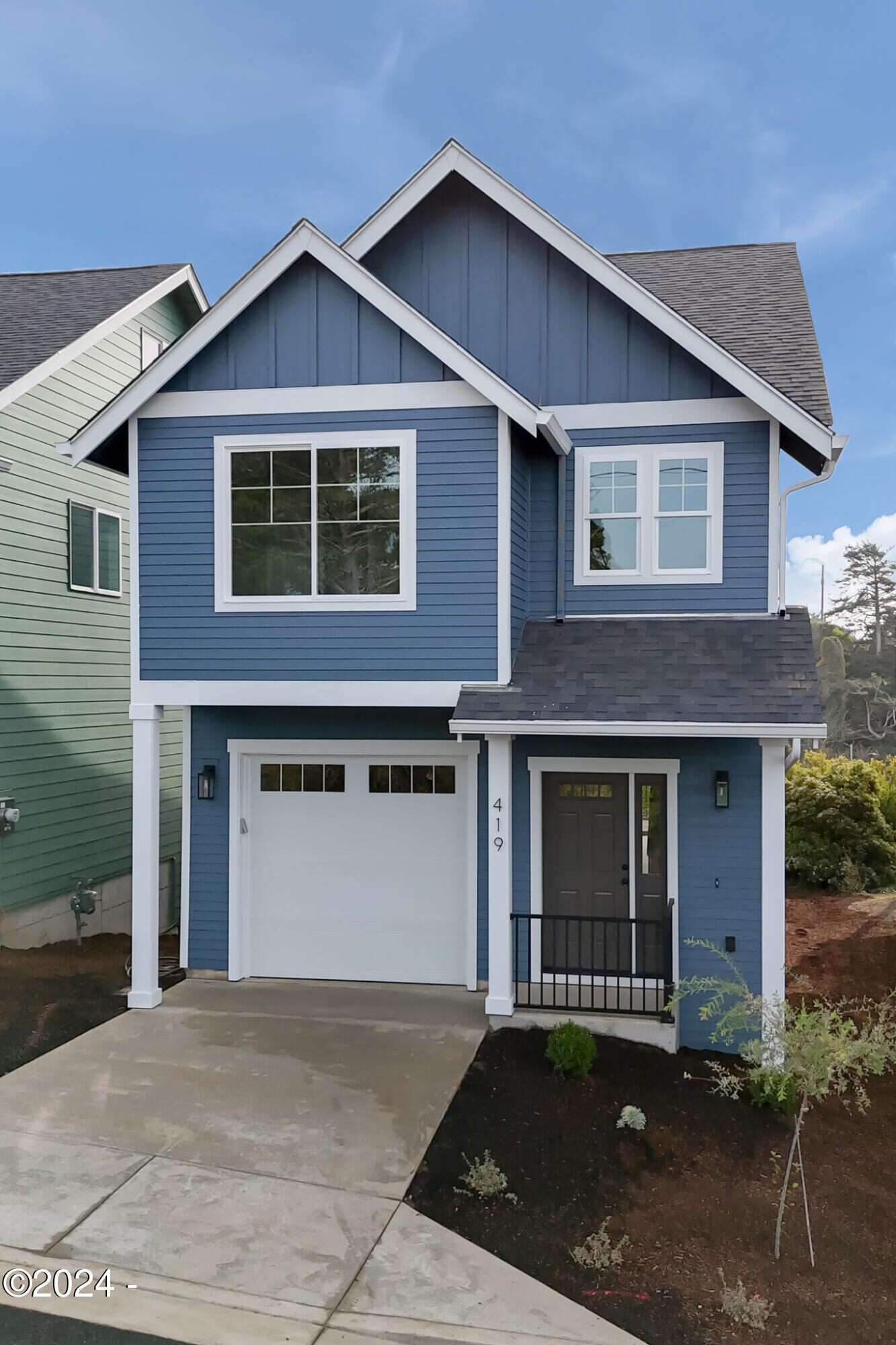 Property Photo: 419 NW 5th Street OR 97365