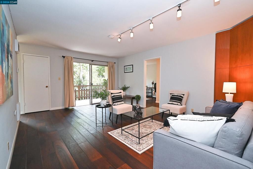 Property Photo:  2 Panoramic Way 301  CA 94704 
