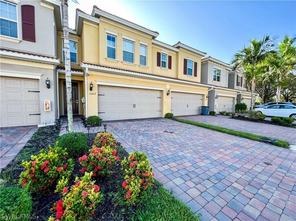 Property Photo:  12617 Laurel Cove Drive  FL 33913 