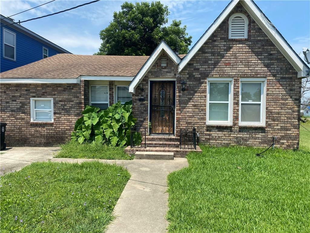 Property Photo:  2428 Independence Street  LA 70117 