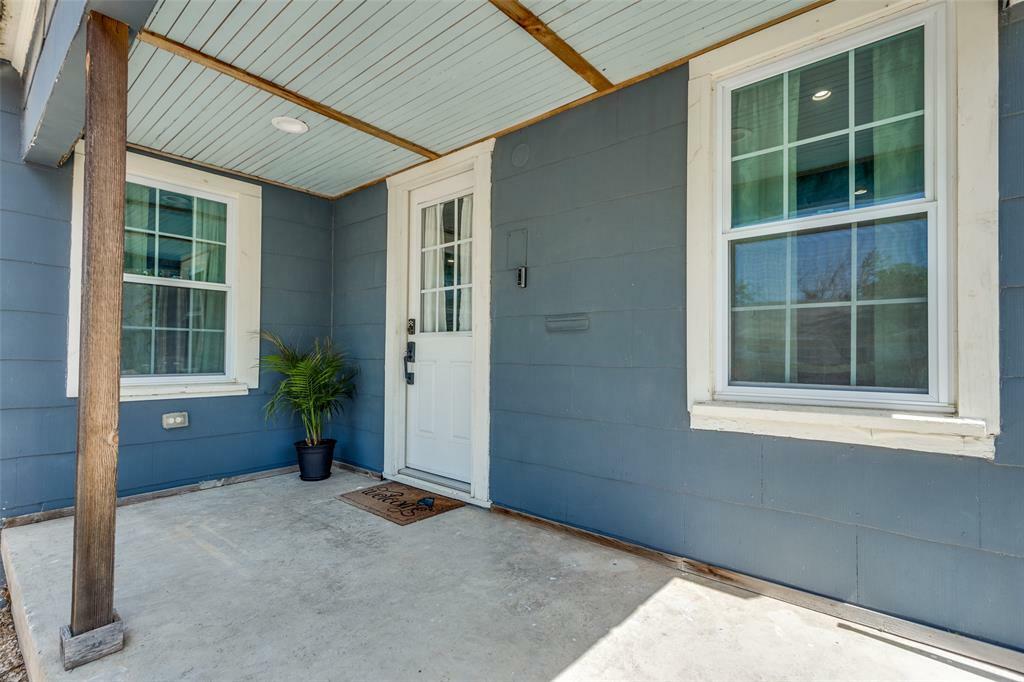 Property Photo:  1115 Yale Street  TX 76114 