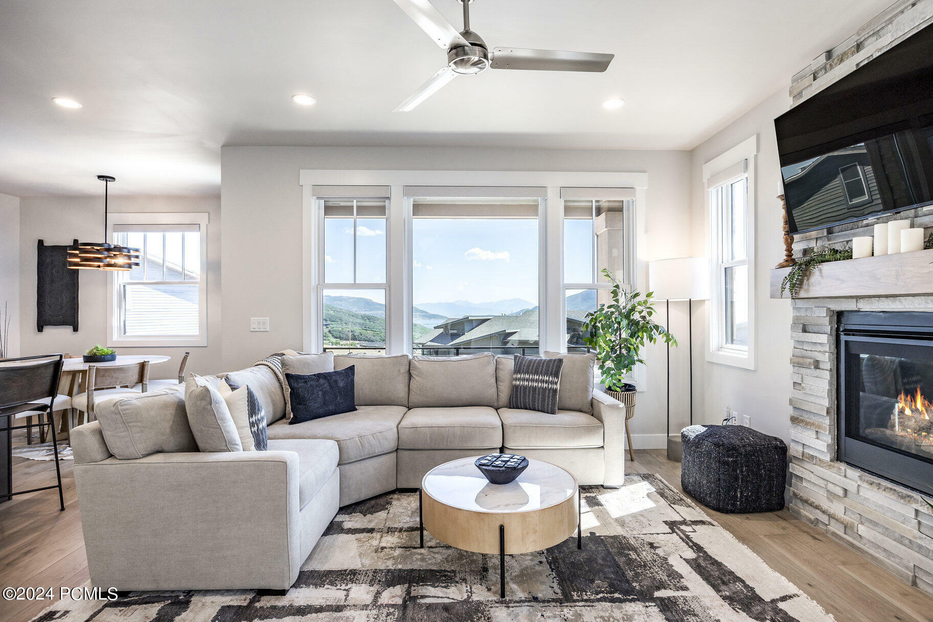 Property Photo: 11725 N Shoreline Drive UT 84036