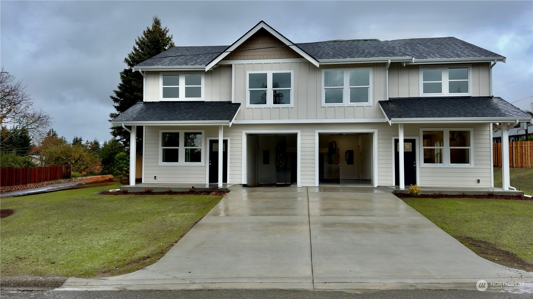 Property Photo:  1530 E 33rd Street  WA 98310 