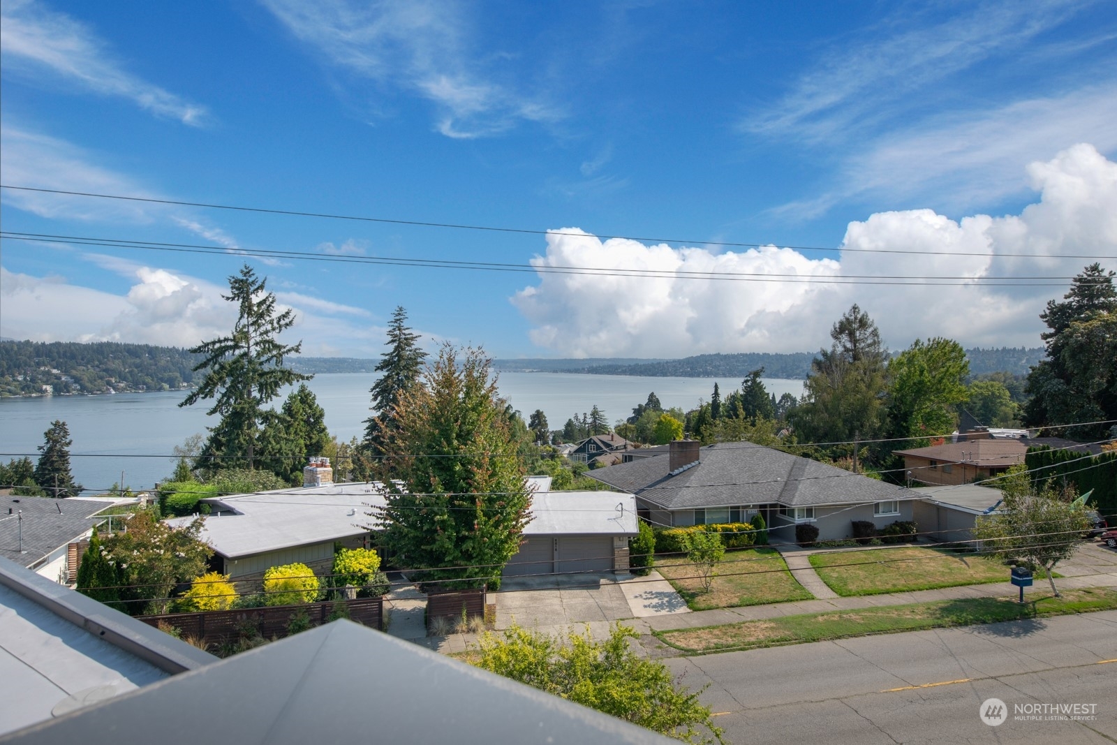 Property Photo:  6805 Seward Park Avenue S  WA 98118 