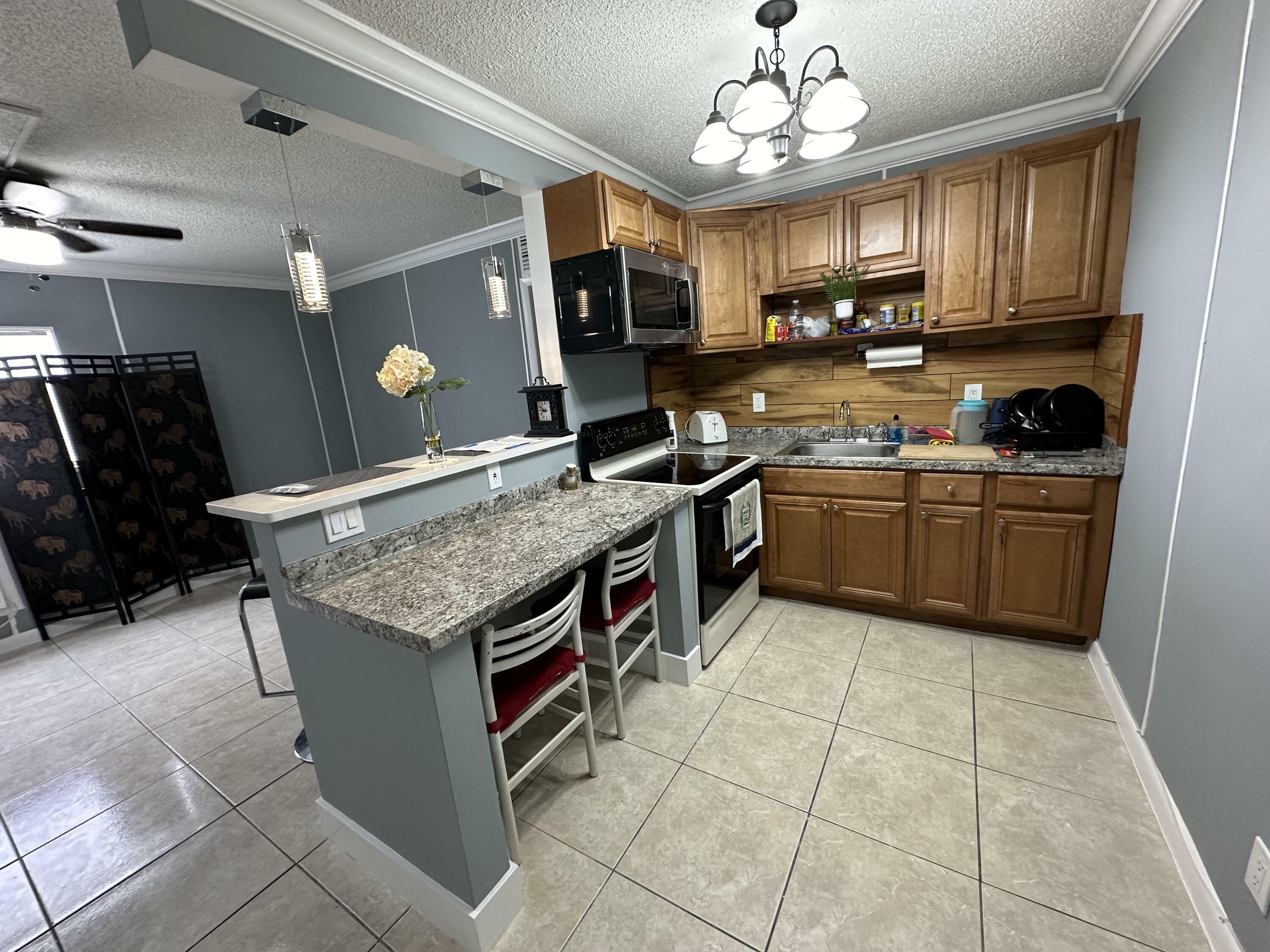 Property Photo:  1829 N A Street 8  FL 33460 