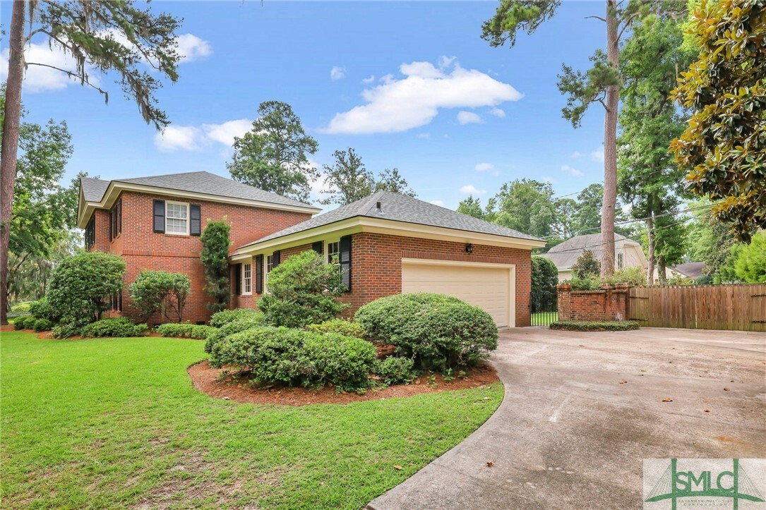 Property Photo:  201 Johnston Street  GA 31405 