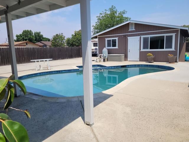 Property Photo: 1422 Naranca Avenue CA 92021