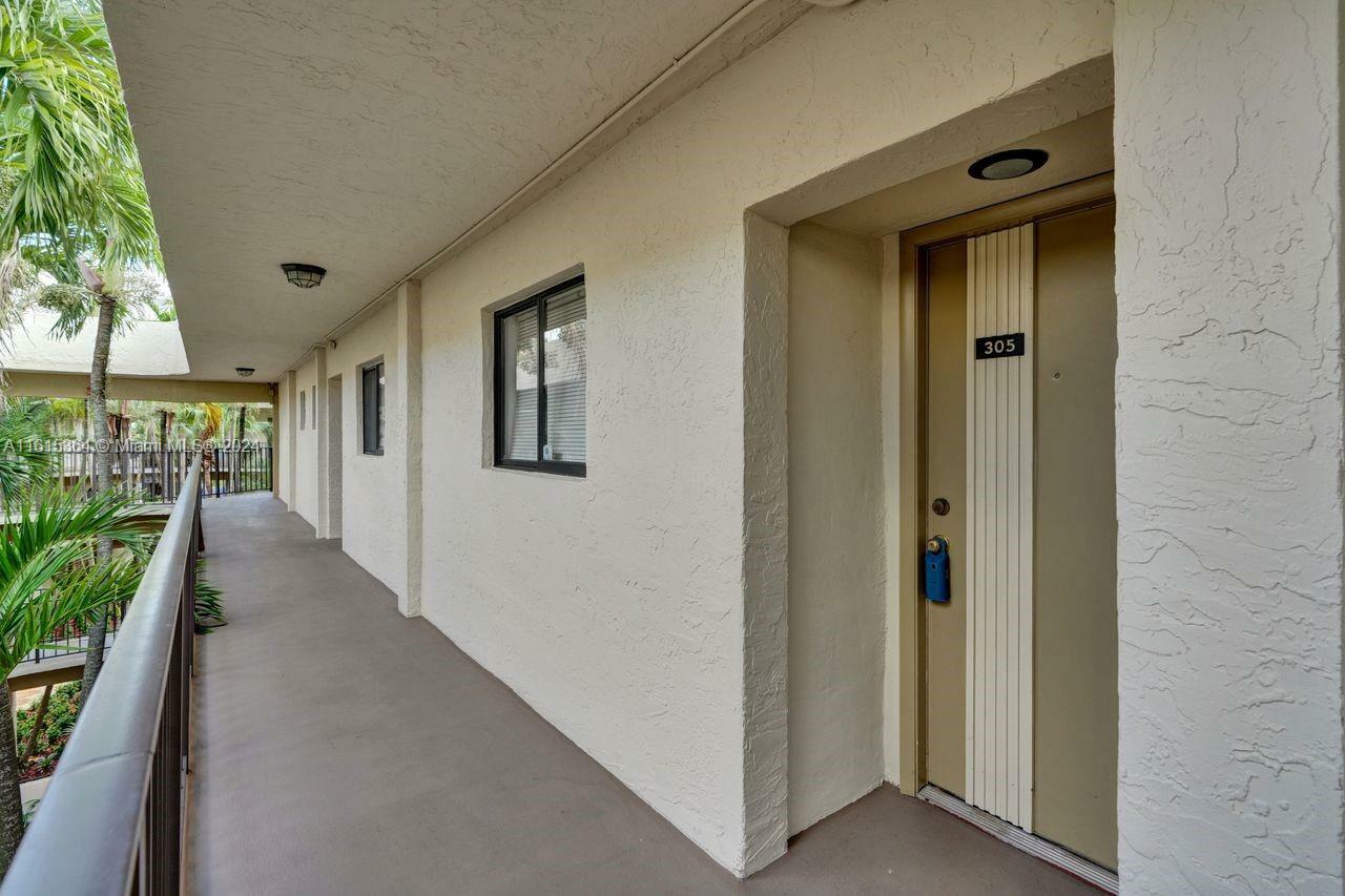 Property Photo:  8035 SW 107th Ave 305  FL 33173 