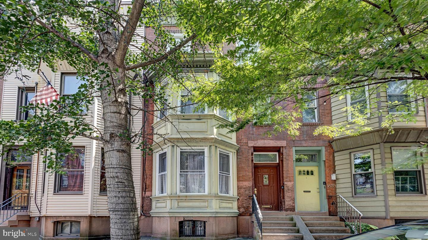 Property Photo:  1631 S 13th Street  PA 19148 