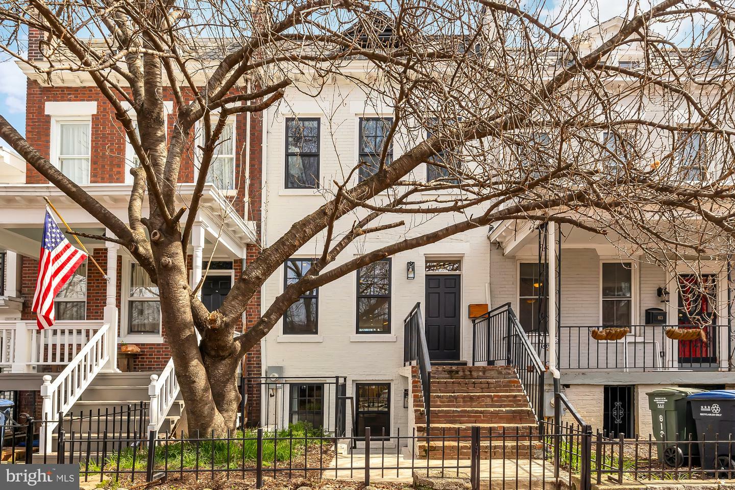 Property Photo:  815 10th Street NE  DC 20002 