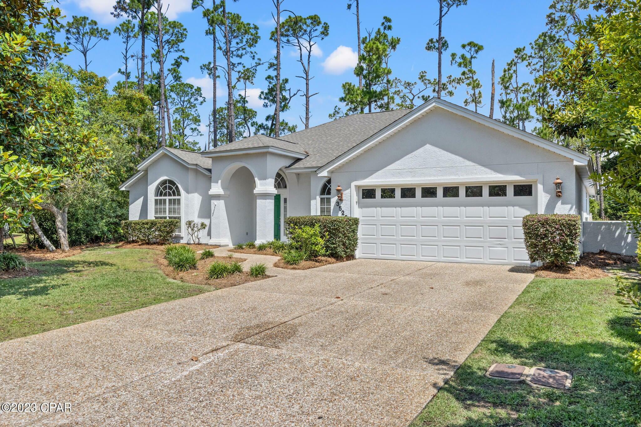 Property Photo:  3522 Fox Run Boulevard  FL 32408 