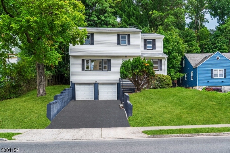 Property Photo:  709 Woodland Ave  NJ 07062 