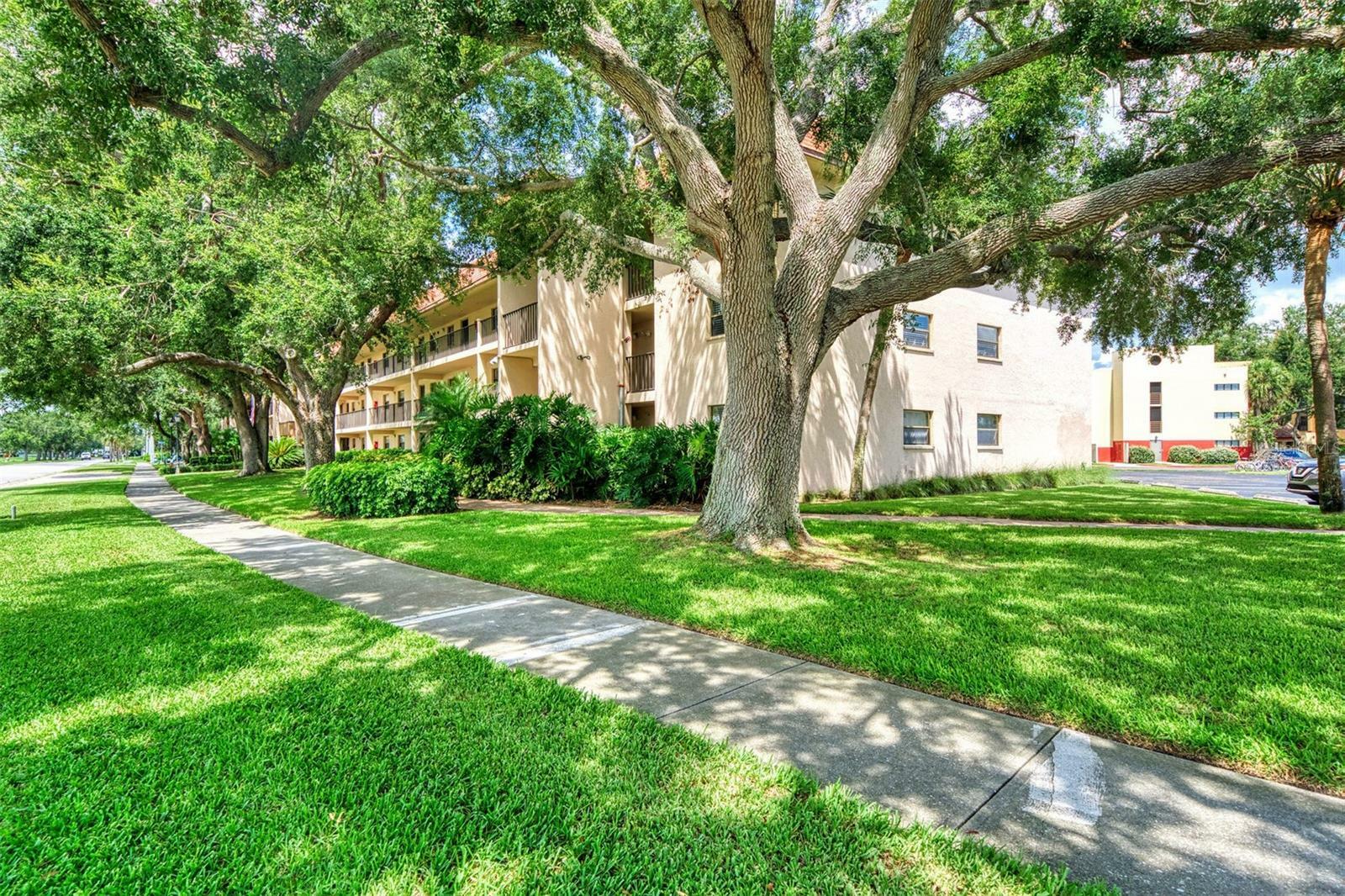 Property Photo:  104 Capri Isles Boulevard 111  FL 34292 