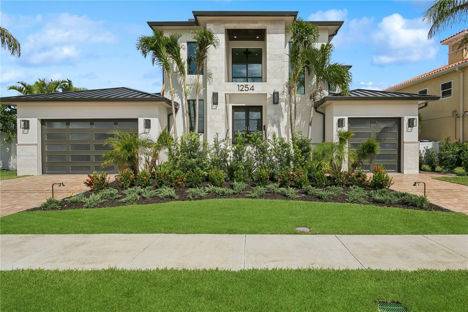 Property Photo:  1254 Cordova Boulevard NE  FL 33704 