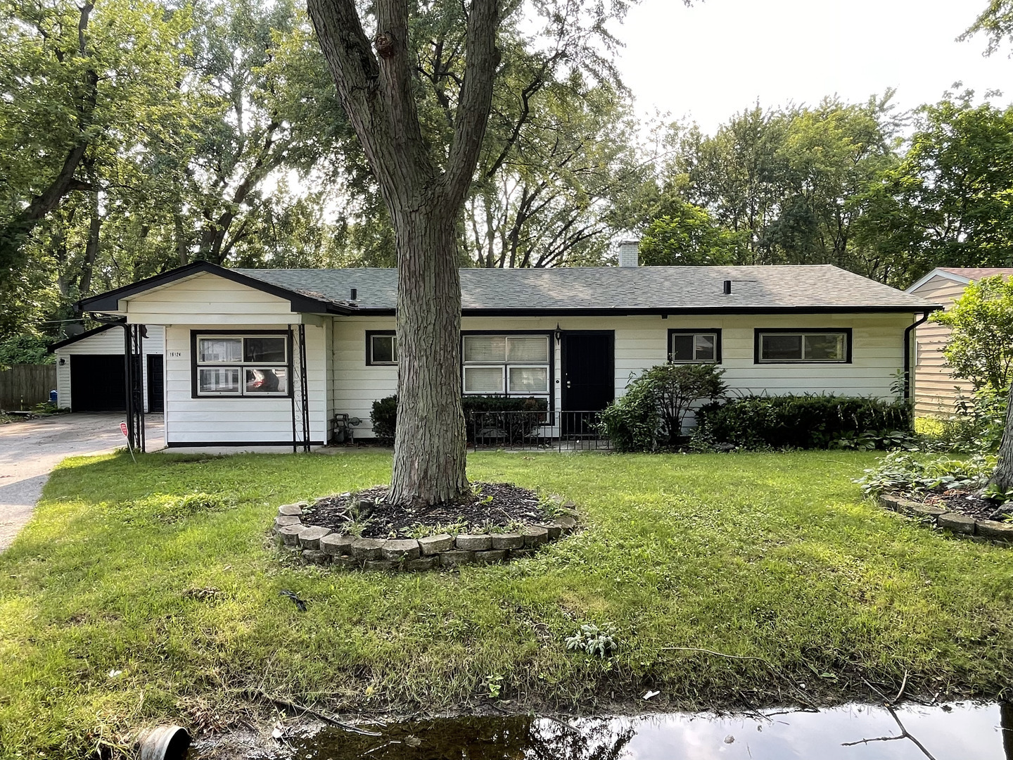 Property Photo:  16124 Trumbull Avenue  IL 60428 